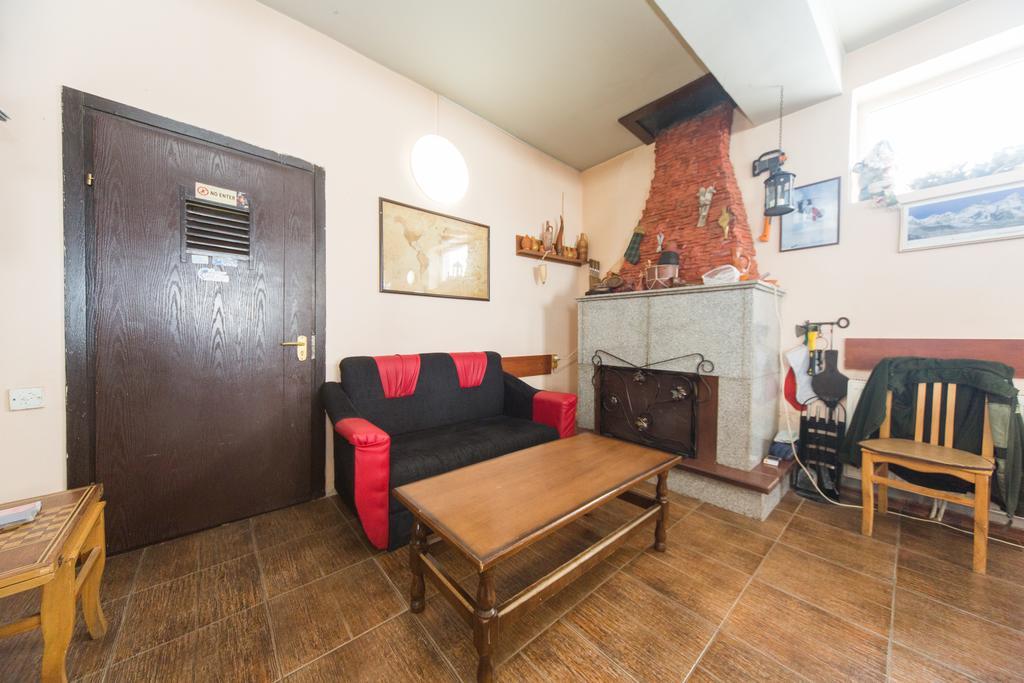 Snow House Hostel Gudauri Exterior photo