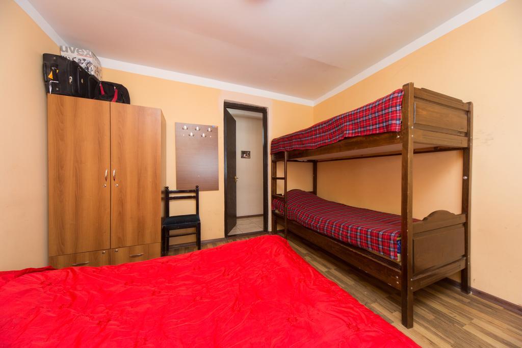 Snow House Hostel Gudauri Exterior photo